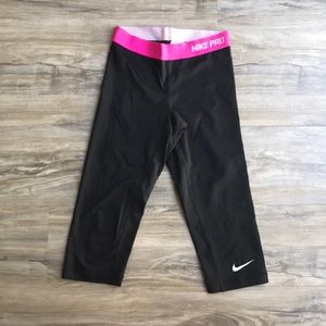 Nike Pro dri-fit Capri leggings